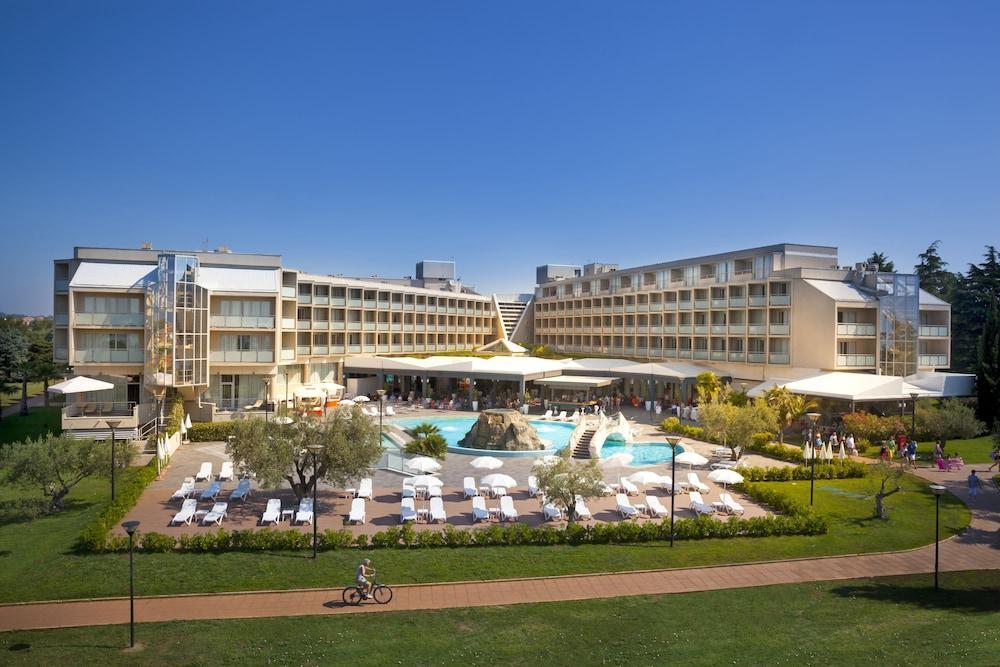 Aminess Maestral 4* Новиград